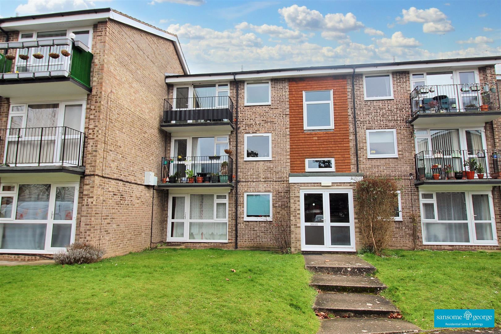 2 bed property in Armadale Court, Reading